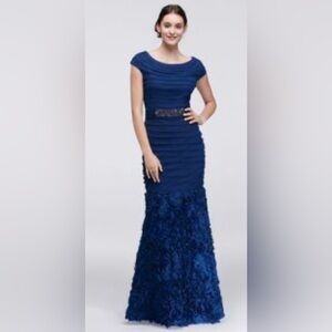 NWT Emma Street Rosette Hem Gown Size 12